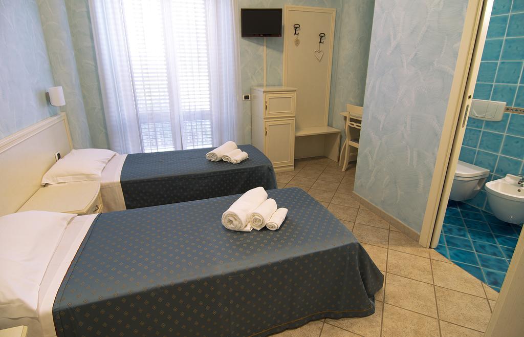Hotel Capital Купра-Мариттима Номер фото